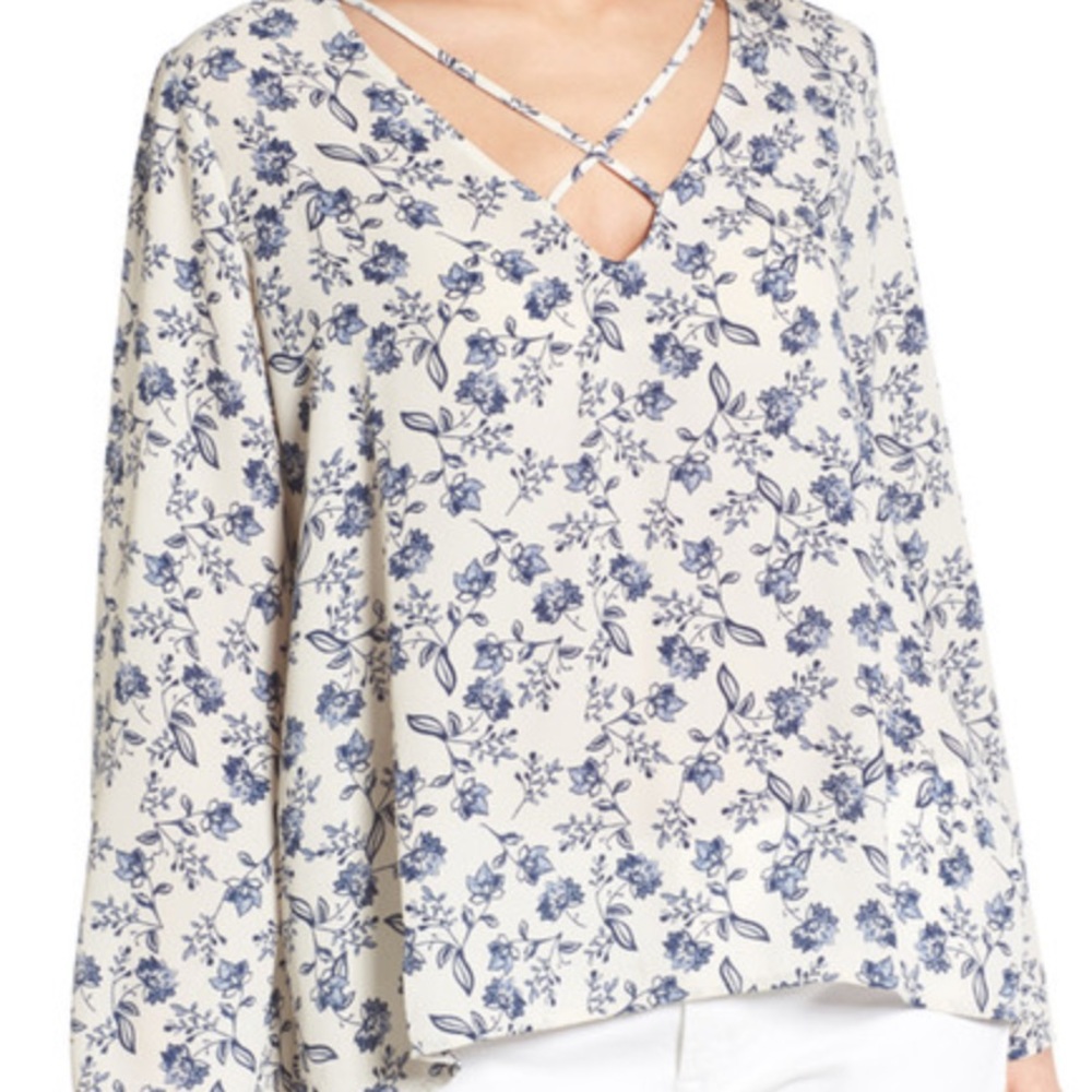 Lush Women’s Blue Floral Long Bell Sleeve Blouse